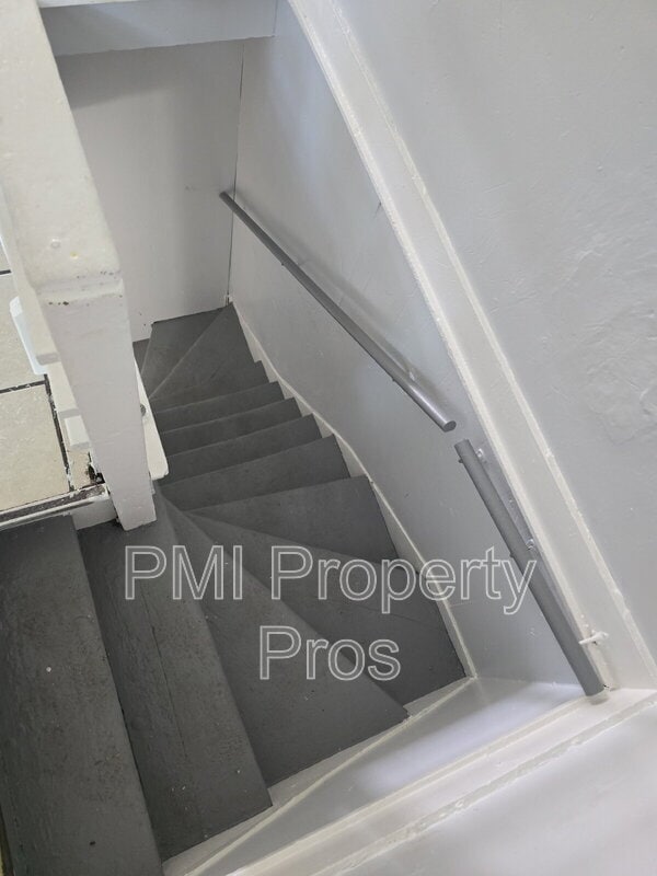 Building Photo - 2626 N 24th St