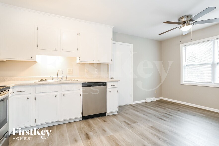 Building Photo - 5507 Lawrence Orr Rd