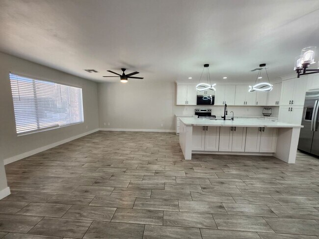 Building Photo - Charming Chandler Home in Quiet Cul-de-Sac — Huge Lot & 3 Bedrooms!