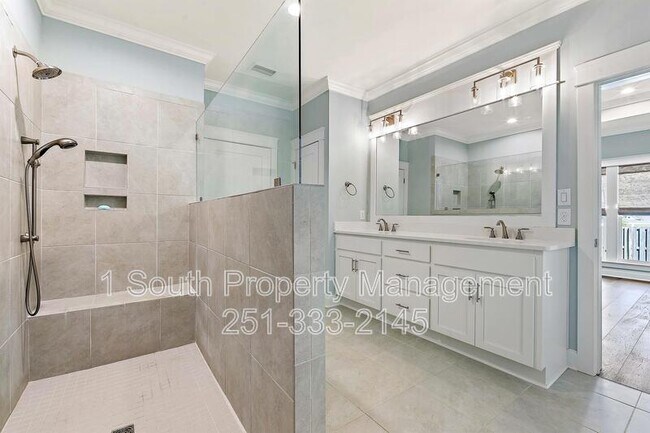 Building Photo - 925 Charleston Loop