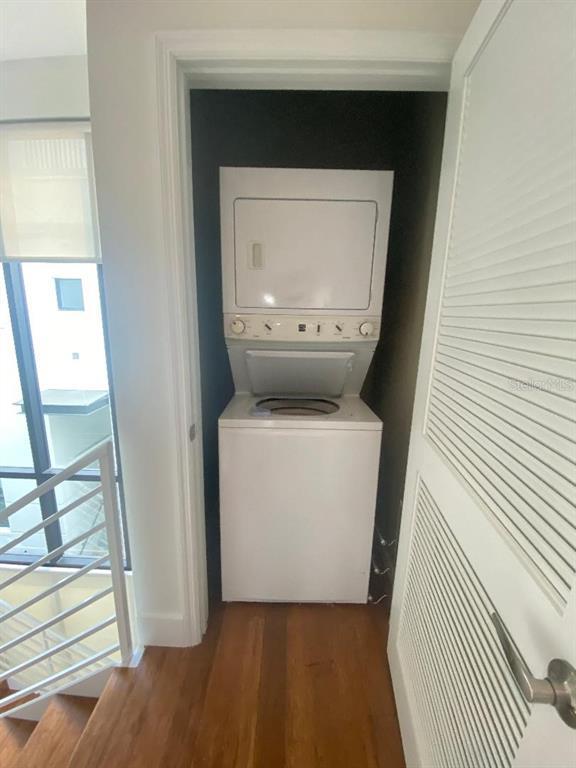 Building Photo - 350 S Osceola Ave