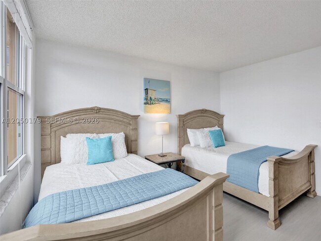 Building Photo - 2501 S Ocean Dr
