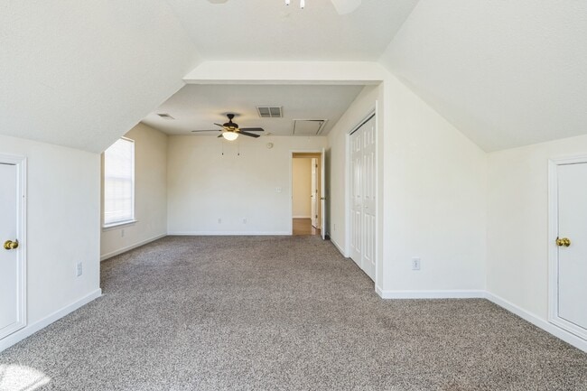 Building Photo - 1104 Walden Pl Dr