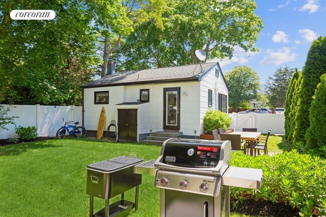 Building Photo - 12 Penny Ln