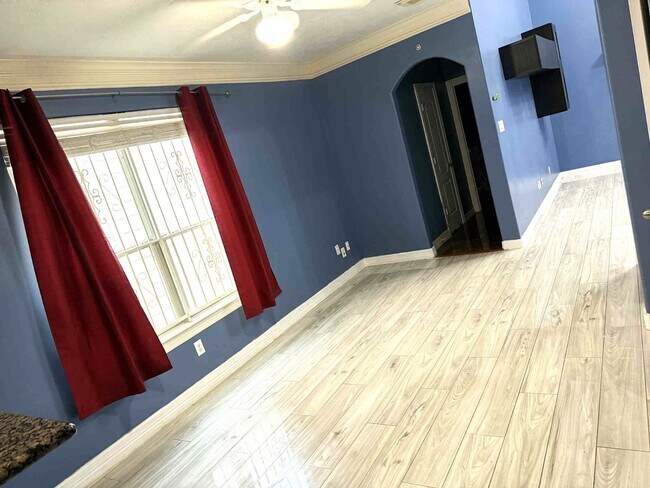 Building Photo - 10904 Panther Ct