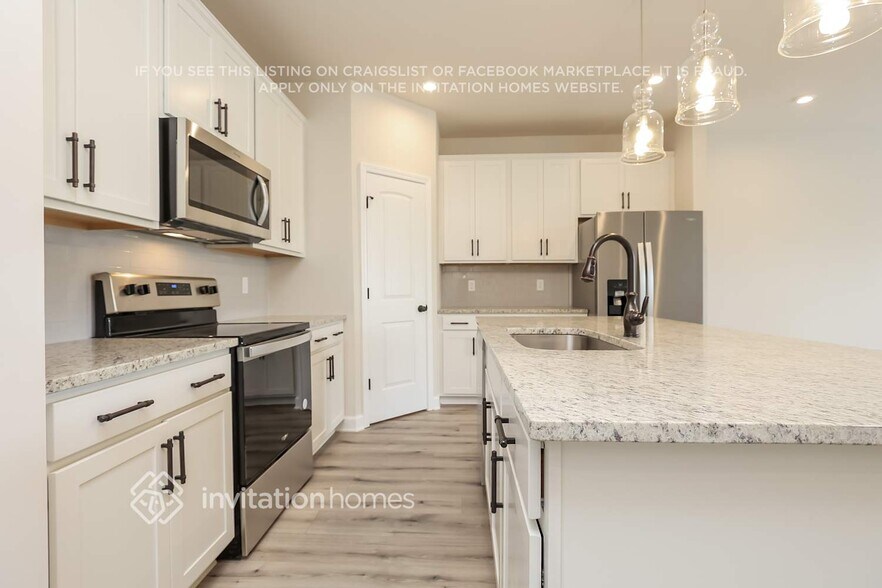 Building Photo - 127 Fister Dr