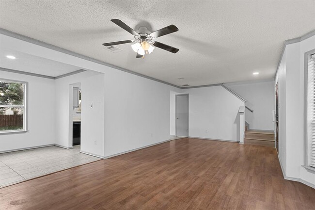 Building Photo - 1702 Spiderlily View