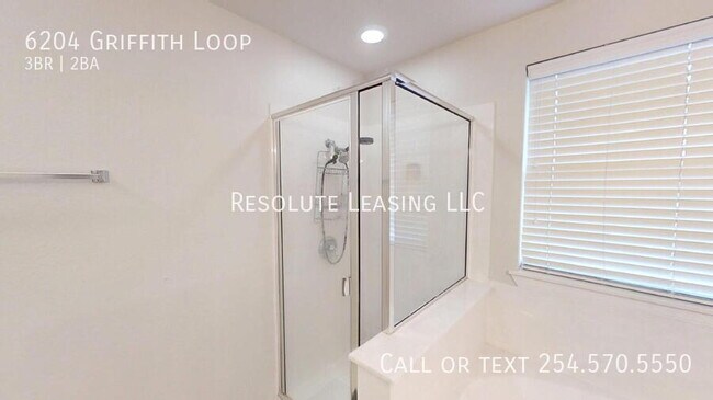 Building Photo - 6204 Griffith Loop