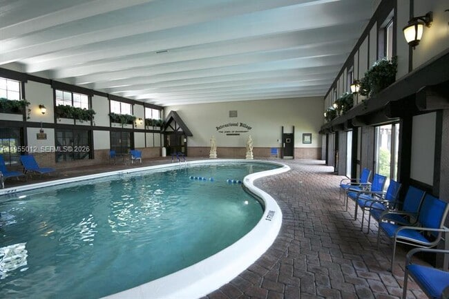 Building Photo - 3650 Inverrary Dr