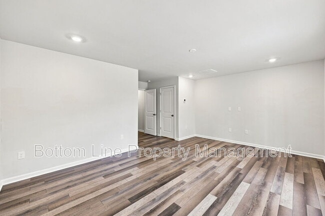 Building Photo - 1204 Lily Loch Wy