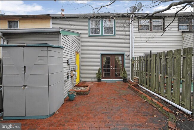 Building Photo - 40 Rittenhouse Dr