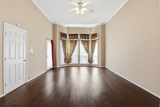 Building Photo - 5910 Willowfield Ct