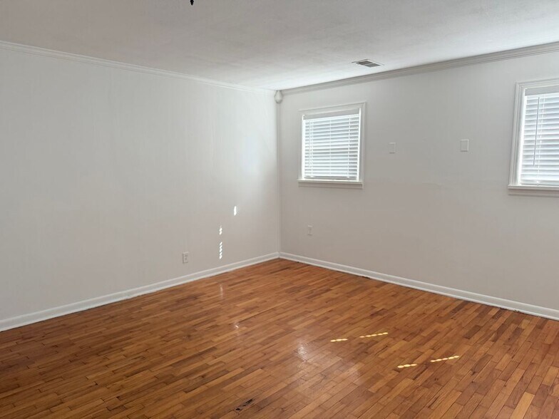Building Photo - 8416 Leatrice Dr