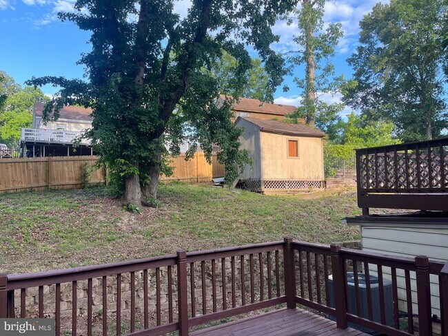 Building Photo - 11827 Rutherford Dr