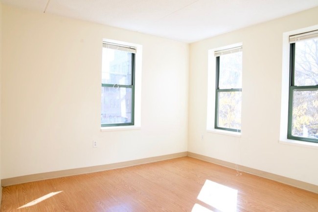 Bedroom with Natural Light - Parmelee Court