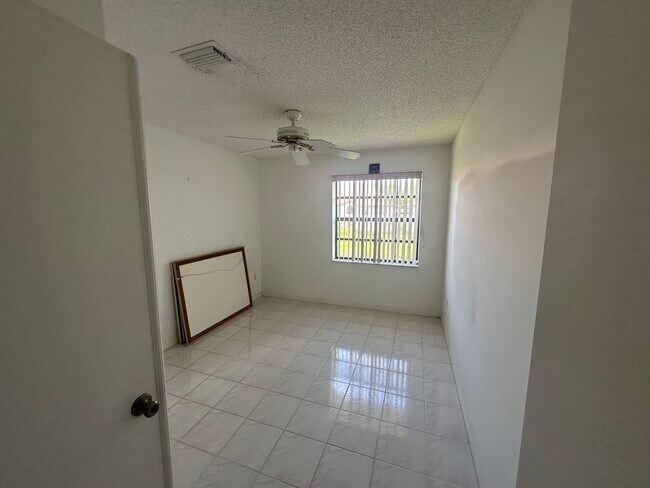 Building Photo - 5179 Europa Dr