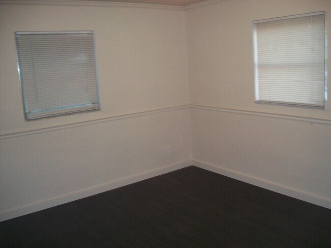 Building Photo - 4493 SW 49th Ct