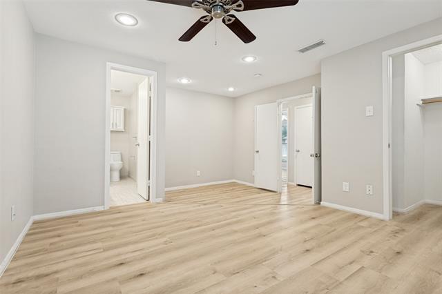 Building Photo - 2117 Oak Brook Dr
