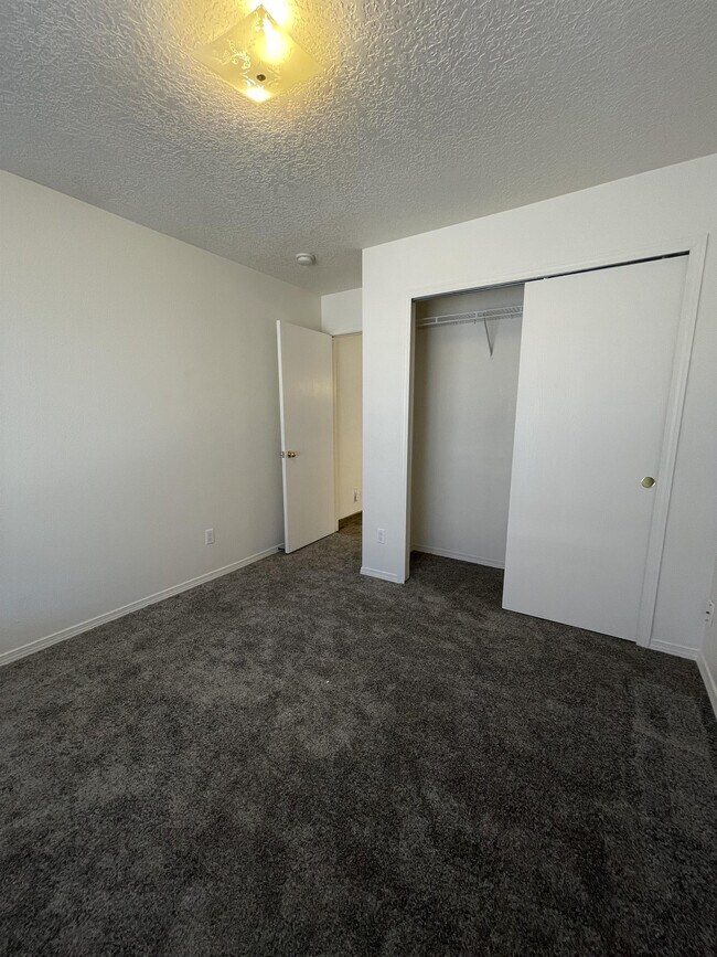 Building Photo - 3119 El Caballero Dr SW
