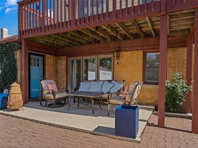 Building Photo - 212 Edgemere Ct