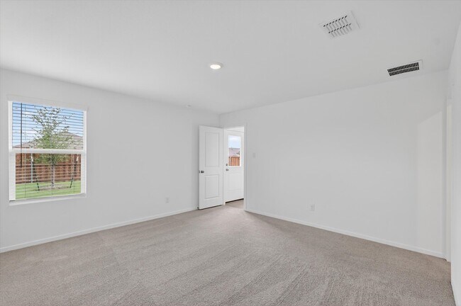 Building Photo - 1601 Elliott Rd
