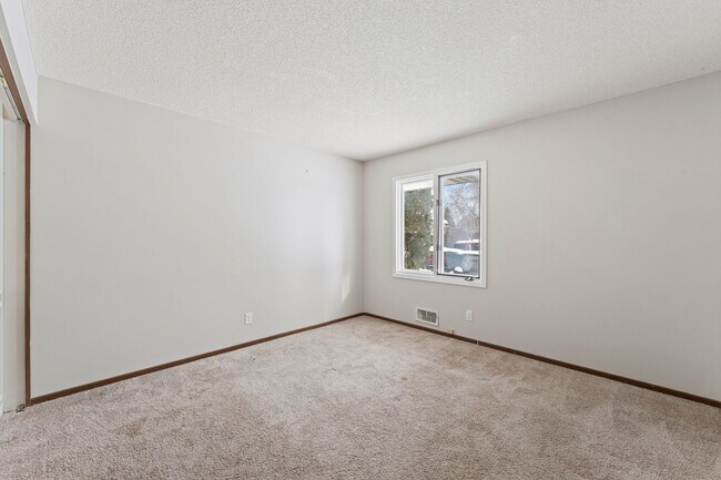 Building Photo - 4765 Penkwe Cir