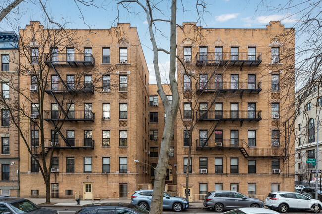 Building Photo - Crotona Park West