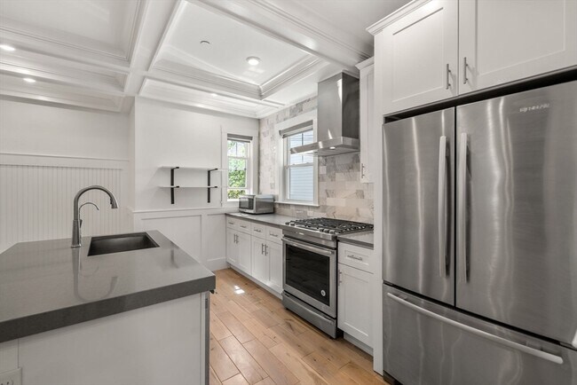 Building Photo - 36 Trull St