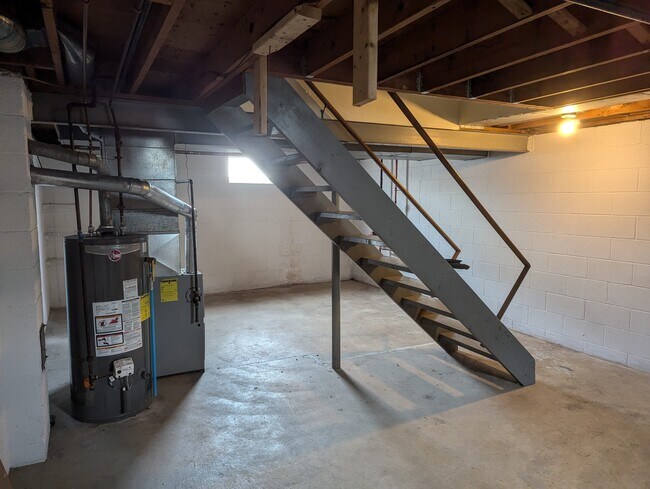 Full basement - 3009 Dalton Pl SW