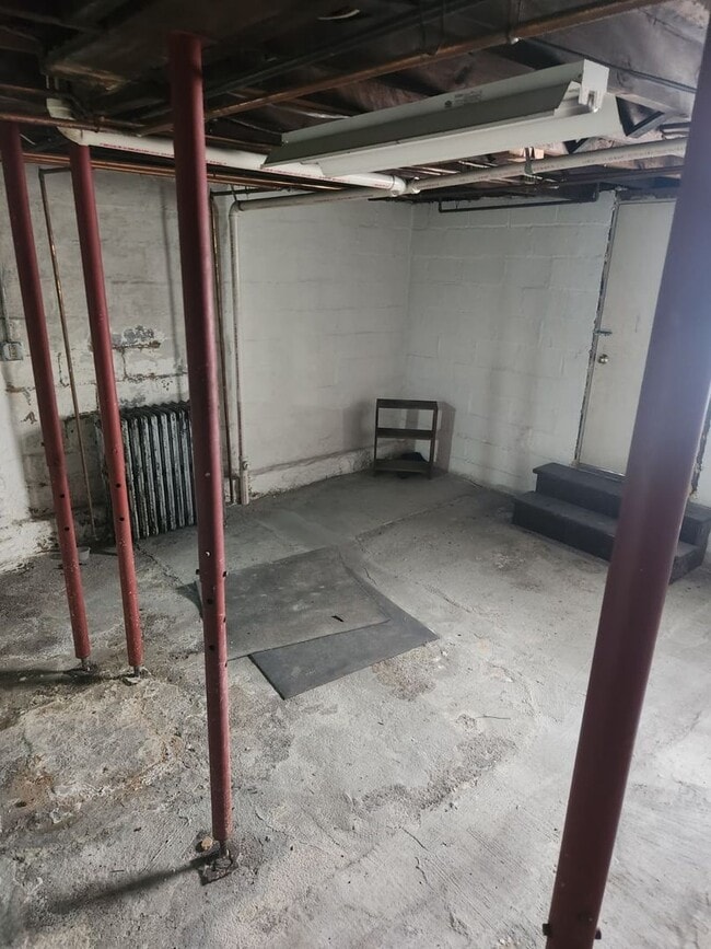 Building Photo - 2015 12th Ave