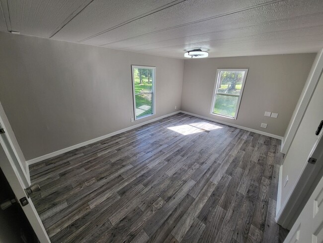 Building Photo - NEWLY RENOVATED 3/2 Home in SW Ocala. Close to WEC & Dunnellon