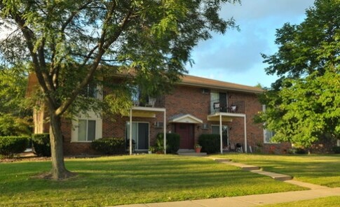 Primary Photo - Meadowcreek Drive