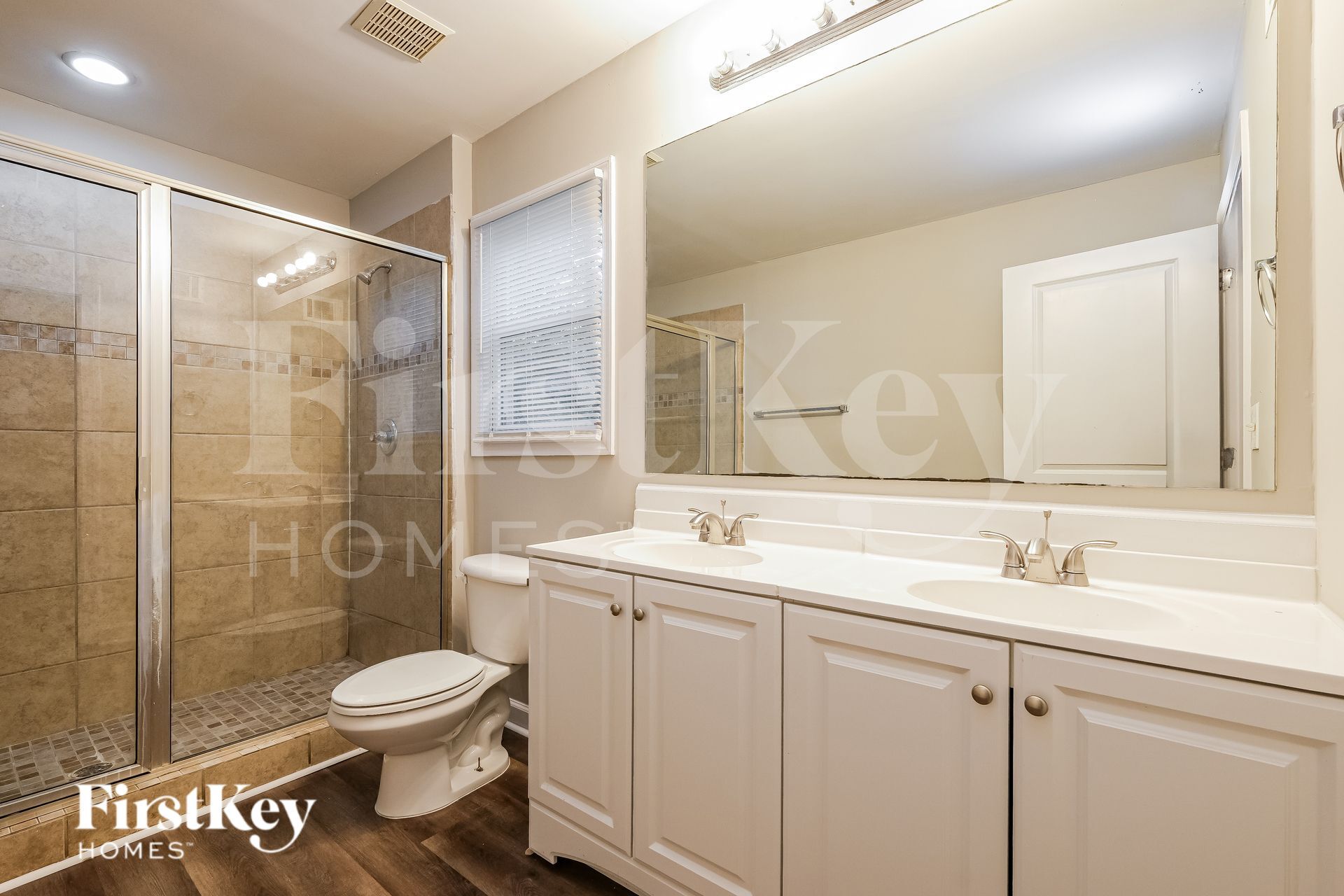 Building Photo - 390 Hillside Dr SW