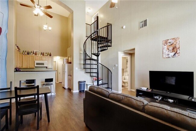 Building Photo - 2606 Salado St