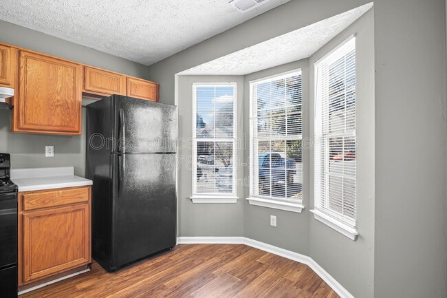 Building Photo - 1892 Lakestone Way