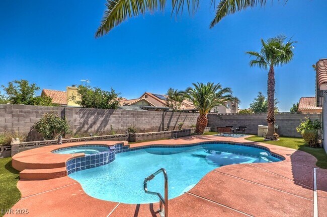 Building Photo - 4402 Cassandra Dr