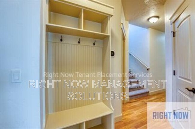 Building Photo - 1076 W Stanhope St