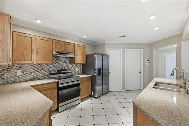 Building Photo - 2918 St Rita Dr