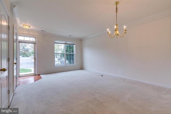 Building Photo - 13129 Park Crescent Cir