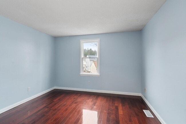 Building Photo - 29 Lamplighter Ln
