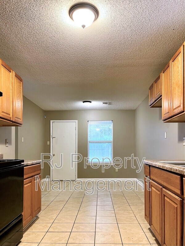 Building Photo - 4615 Addington Dr