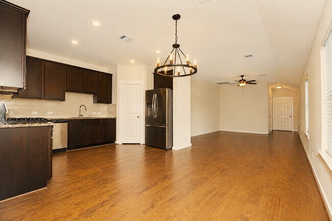 Building Photo - 233 Laura Leigh Ln