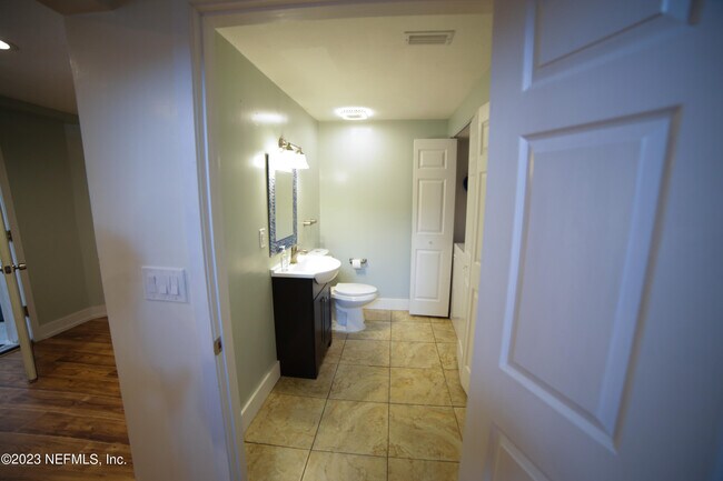 Building Photo - 2010 3rd St