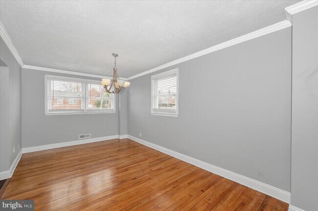 Building Photo - 1551 Langford Rd