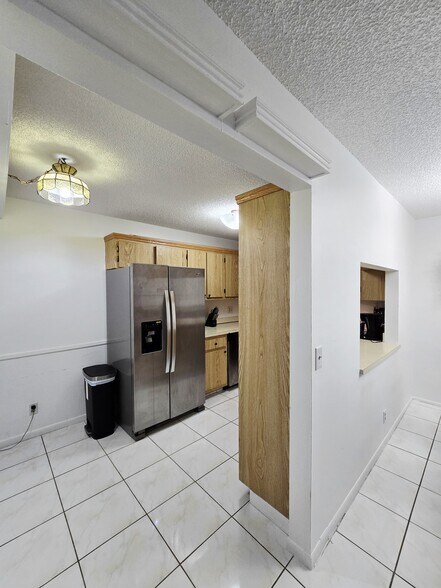 Building Photo - 1102 Green Pine Blvd