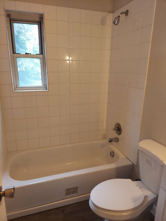 Building Photo - 2721 Columbus Cir