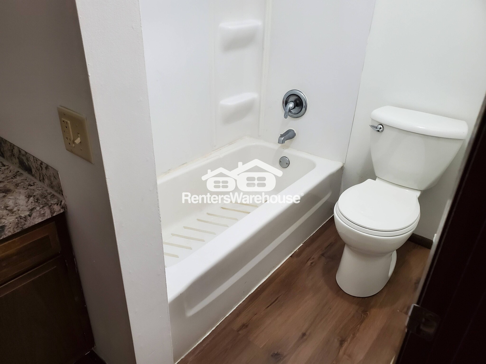 Building Photo - 29 2nd St