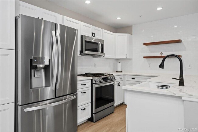 Building Photo - 56 The