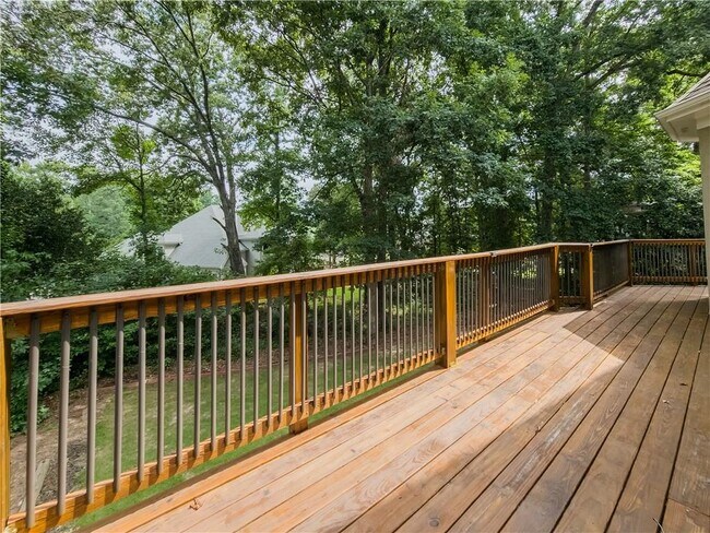 Building Photo - 7335 Craigleith Dr