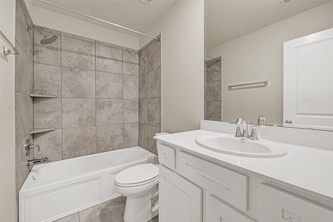 Building Photo - 5104 Chapel Heights Dr